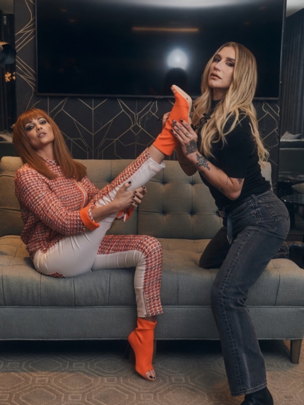 SIGNED BY KESHA Cape Robbin Dollar Sign Heels